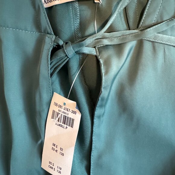 Abercrombie & Fitch Shoulder Tie Maxi Wrap Dress, Green, XS - Picture 3 of 4